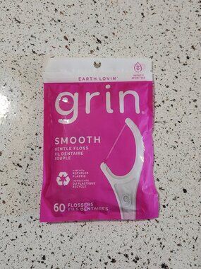 Grin Smooth Gentle Floss 60 Flossers NEW